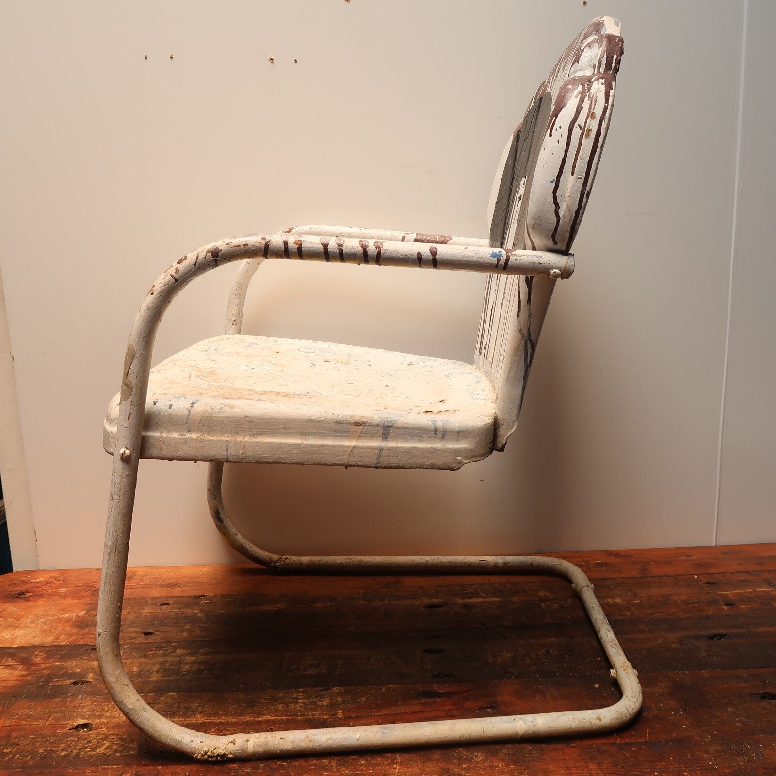Vintage Metal Lawn Chair Clam Shell Scalloped Back