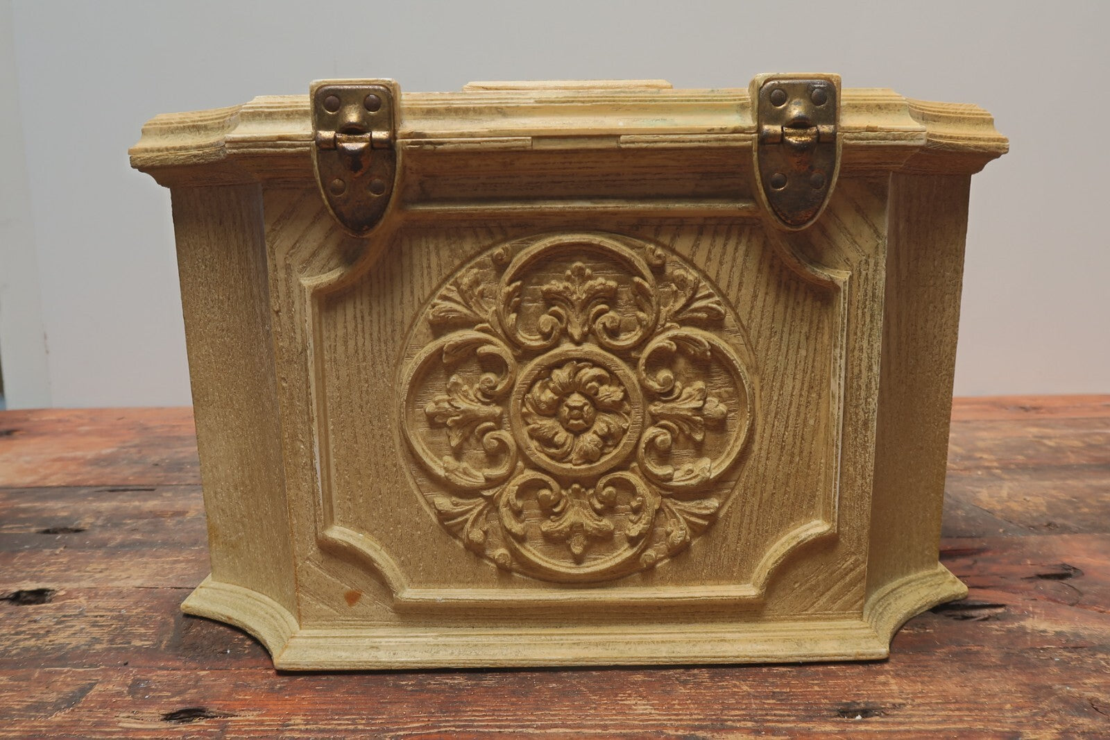Vintage Max Klein Plastic Sewing Box With Yellow Tray