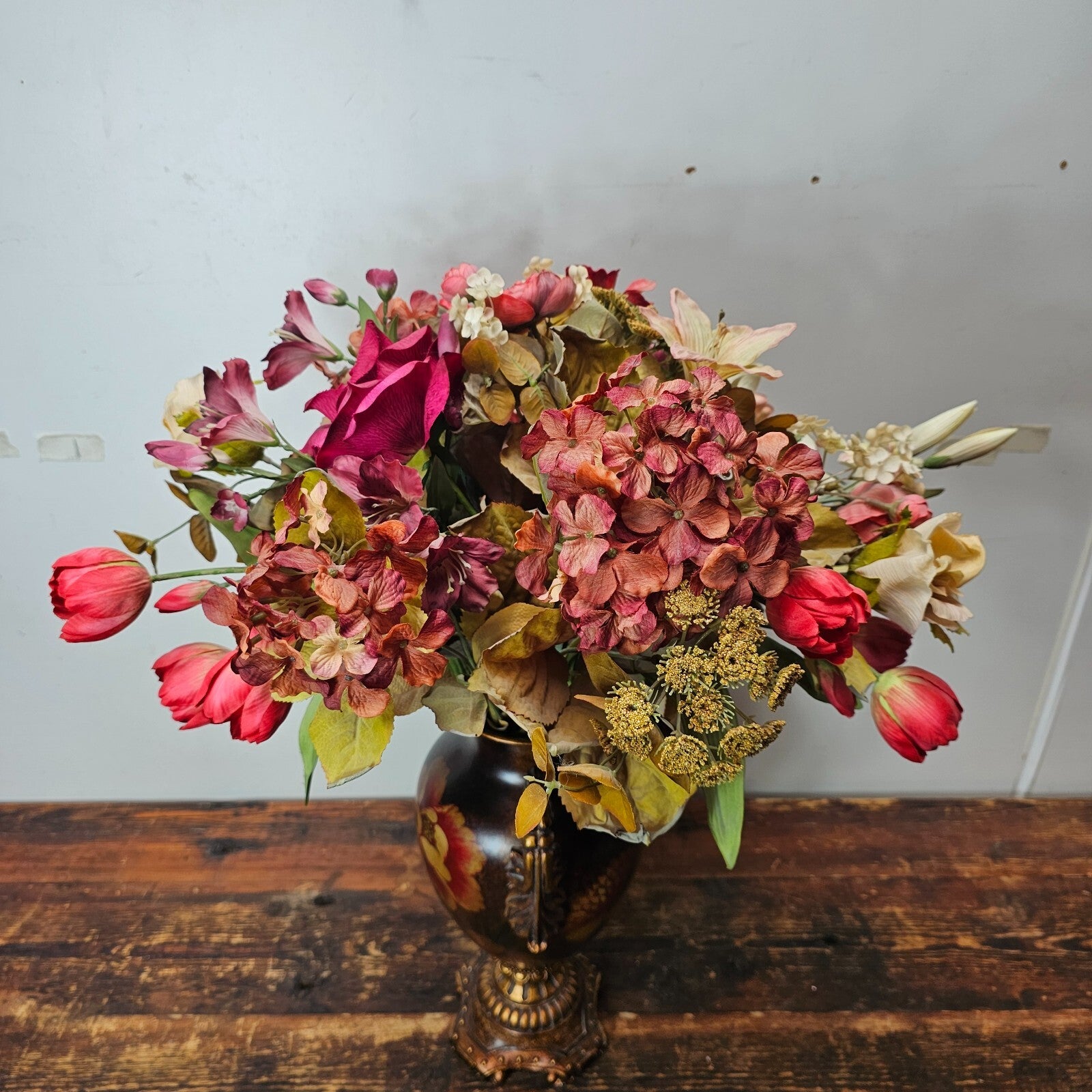 Resin Vase + Artificial Flowers Home Decor