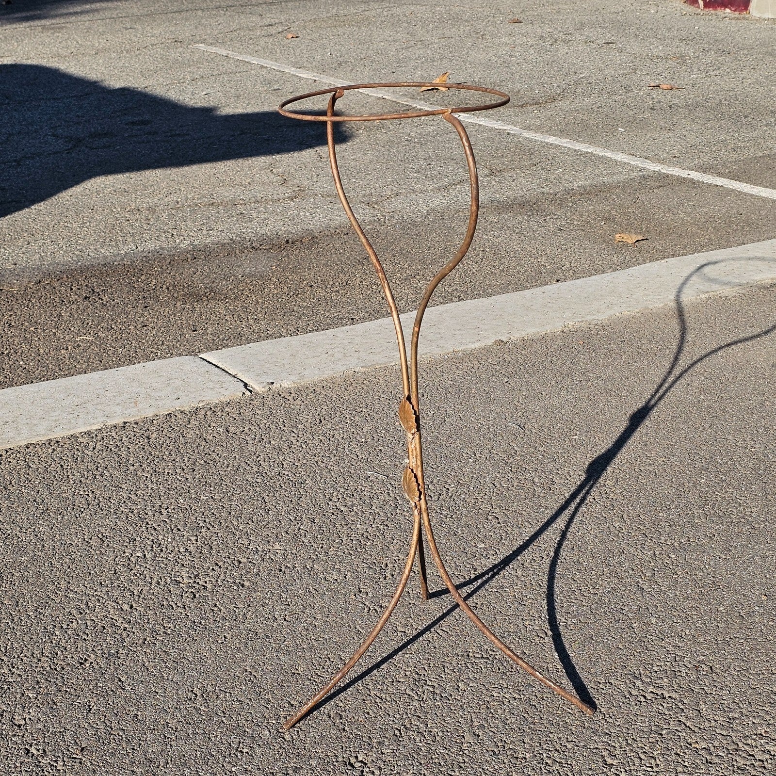 Vintage Metal Wire Plant Stand 29"H
