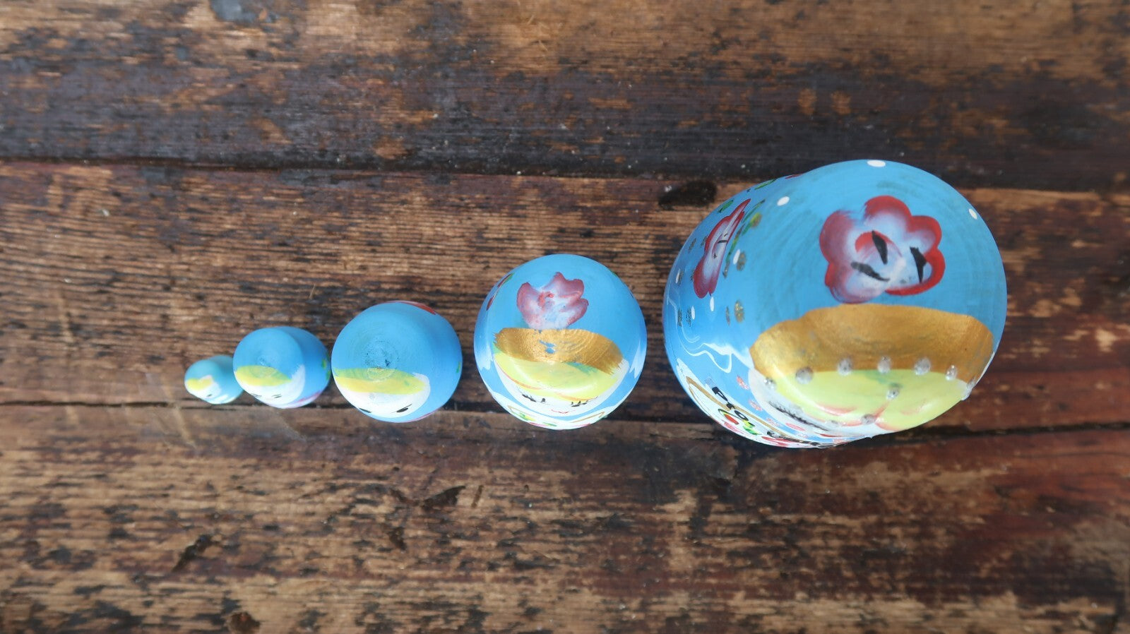 5 Hand Painted Nesting Russian Dolls Set Matryoshka Decor