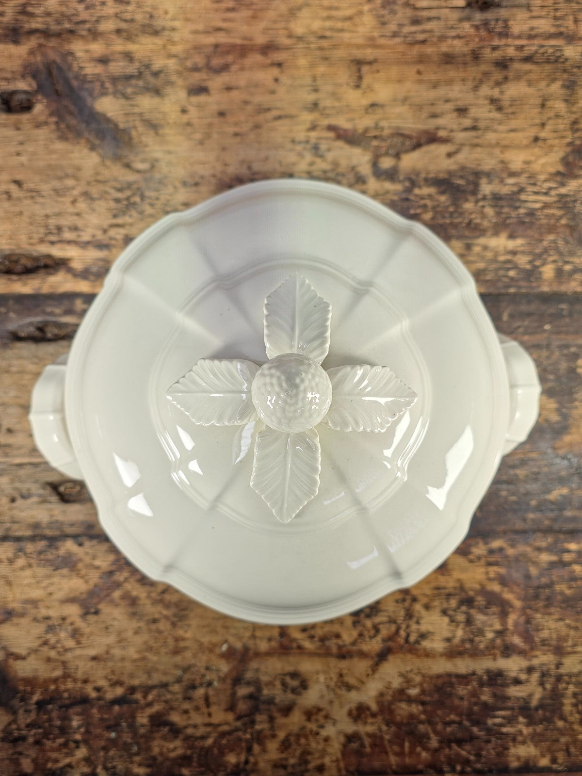 Villeroy &  Boch Manoir Round Covered Vegetable 7.5"