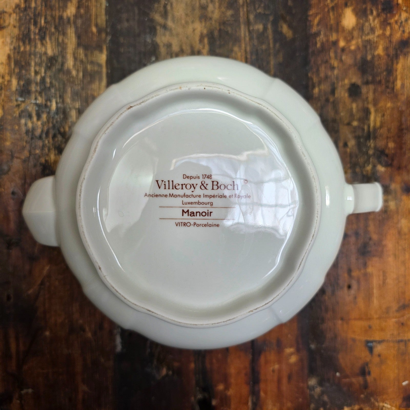 Villeroy &  Boch Manoir Teapot & Lid 6 3/4 in, 4 CUP RND/FLAT
