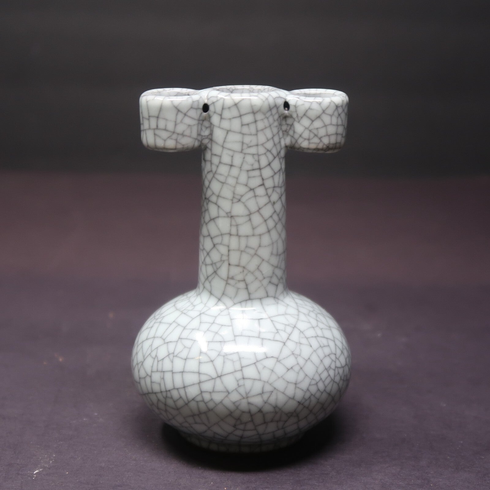 4.8" Chinese Porcelain Glazed Celadon Crackle Bottle Neck With Double Ears