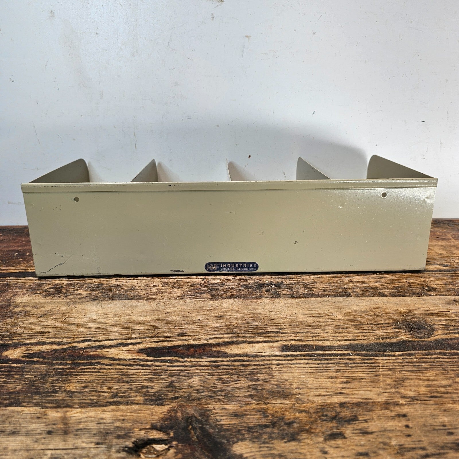 MMF Industries 4-Pocket Wall-Mounted / Desktop Steel Check Holder Light Beige