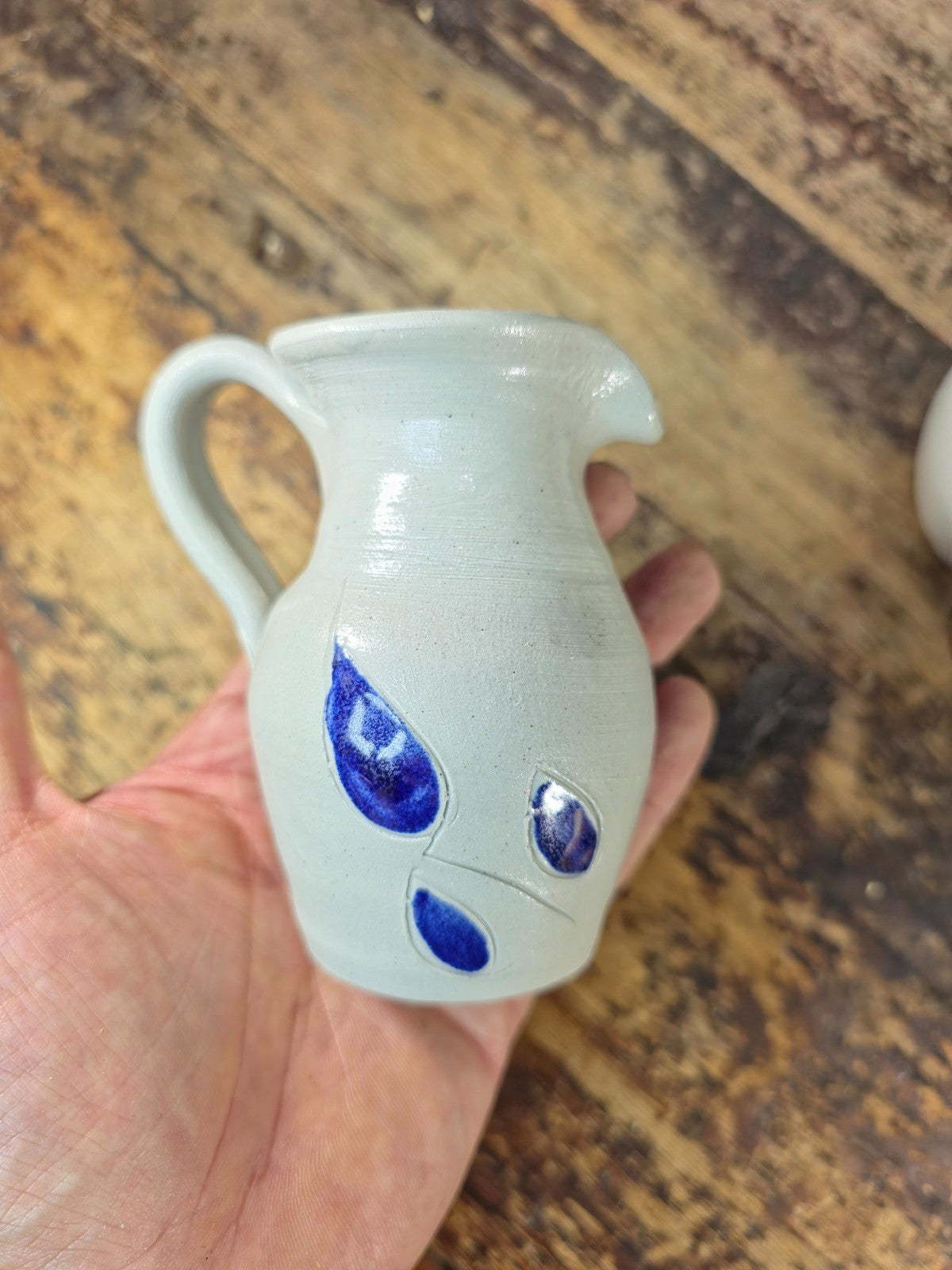 NOS Williamsburg Pottery Salt Glaze Mini Pitcher Pot Set of 3