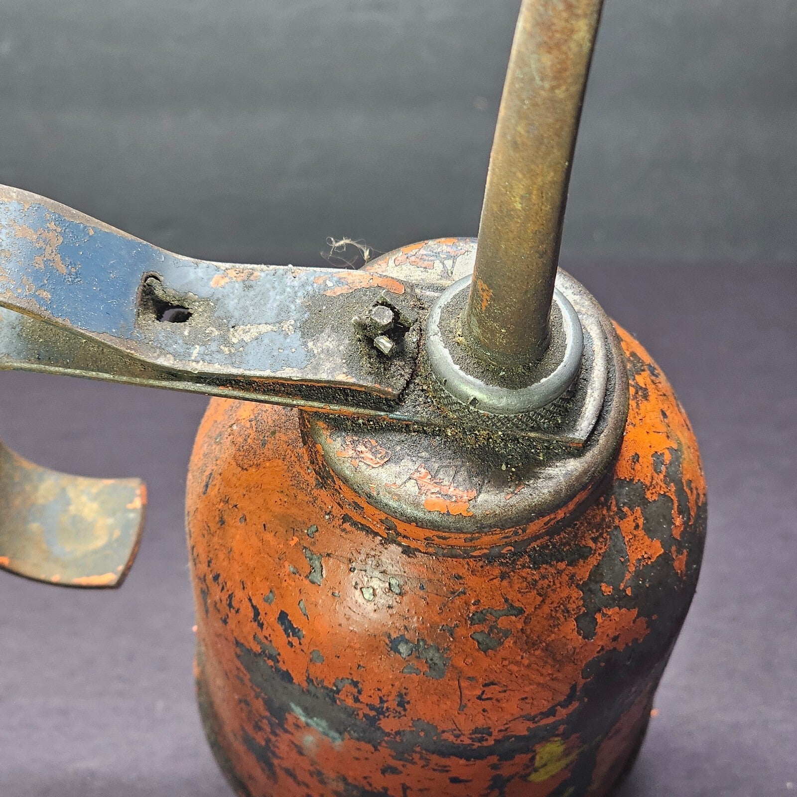 Vintage Eagle Oiler