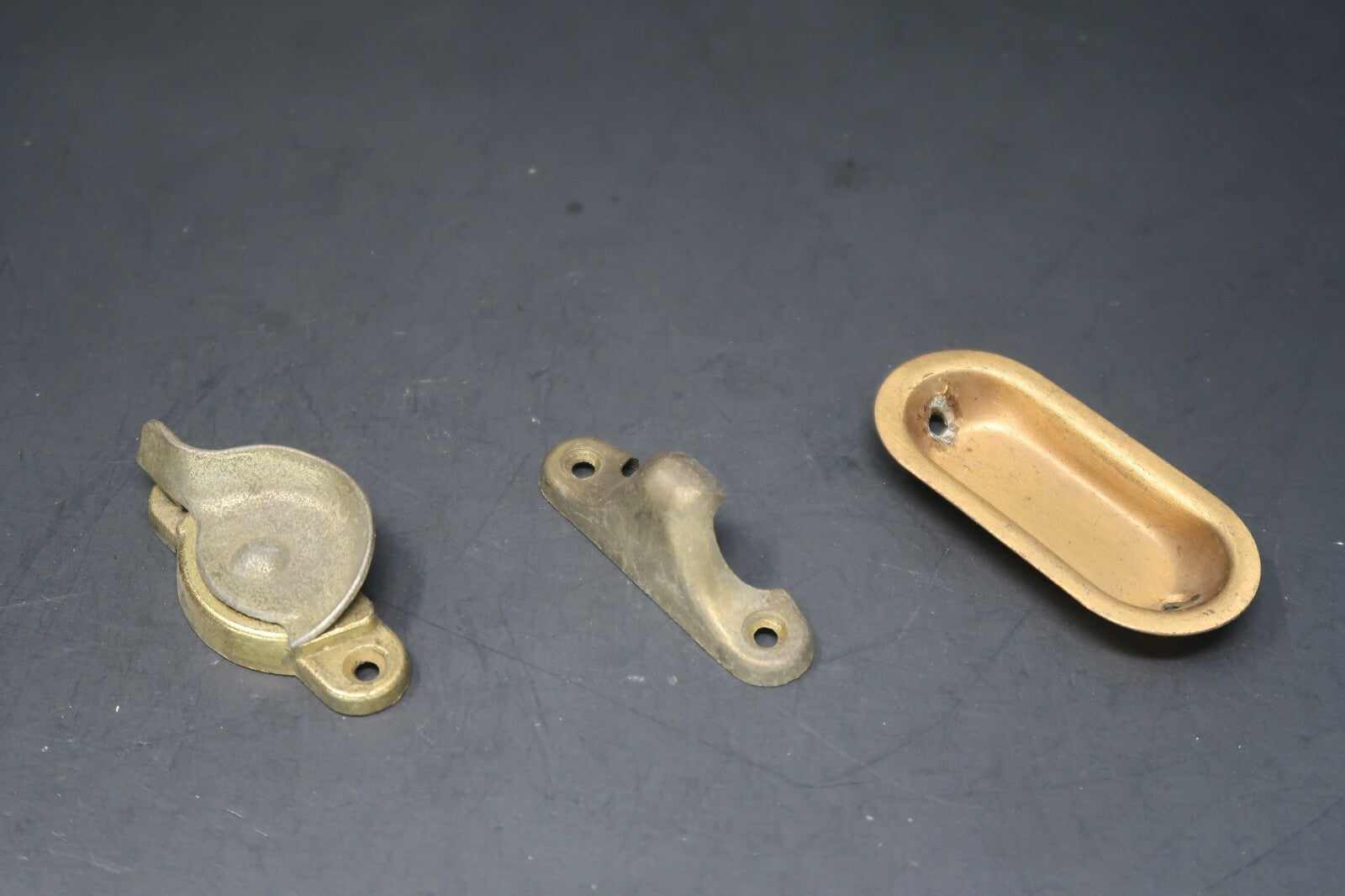 Vintage Window Latch Sash Lock with Lifter (G)