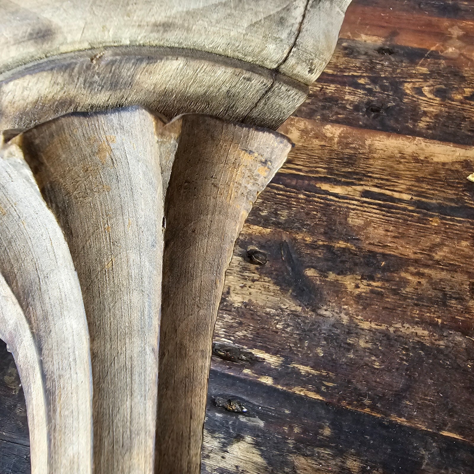 Vintage Hand Carved Italian Florentine Wood Shelf Bracket 9 5/8"H