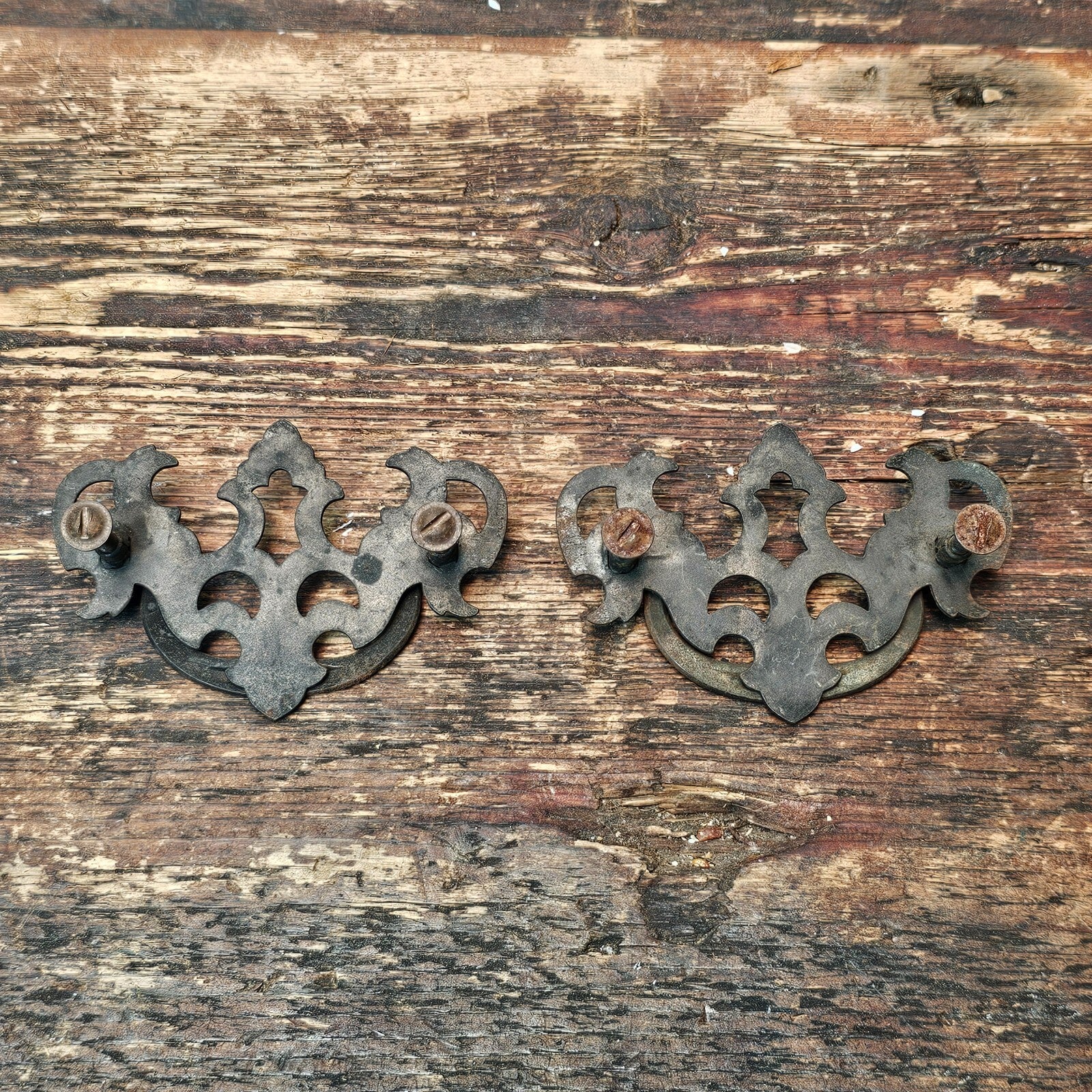 Set of 2 Vintage Rustic Drawer Pulls (A)