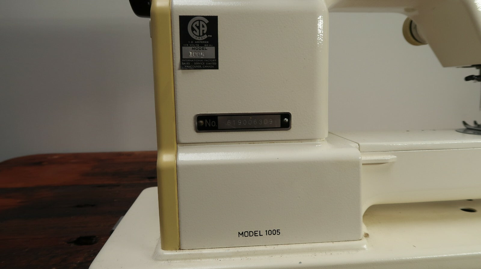 Vintage Baycrest Sewing Machine 1960's Model 1005 (Parts Only)(Sold AS-IS)