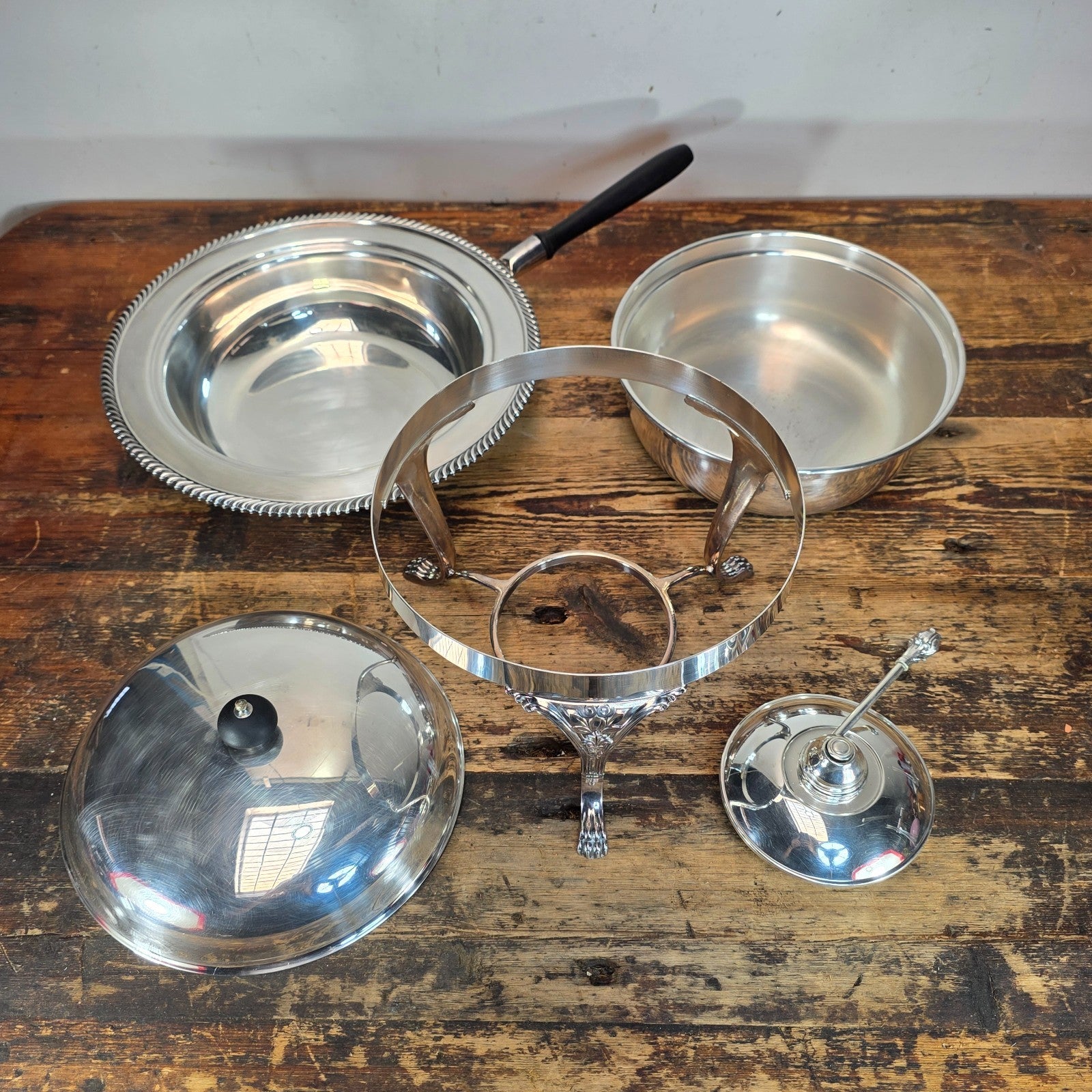 Antique International Silver Co. Silver Plate Chafing Dish – Complete with Stand