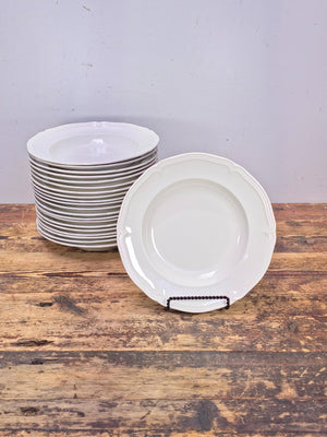Villeroy &  Boch Manoir Large Rim Soup Bowl 9"