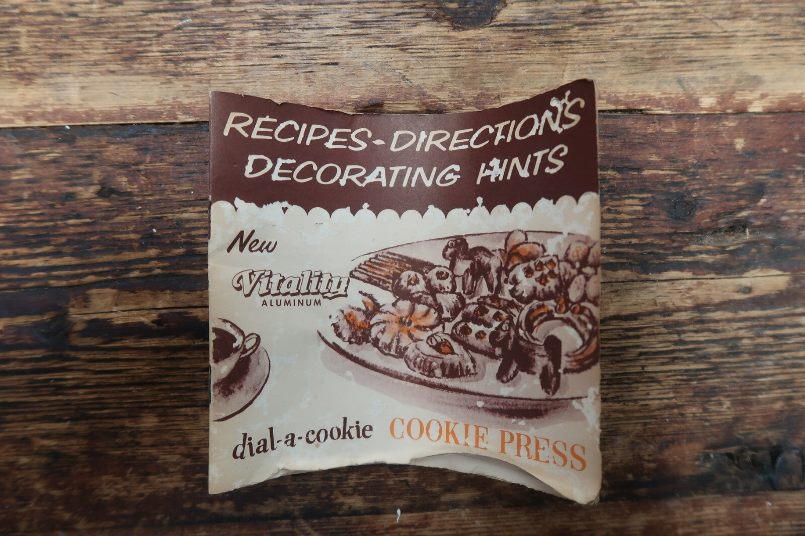 Vitality Aluminum dial-a-cookie Cookie Press with Directions & 3 Design Rings