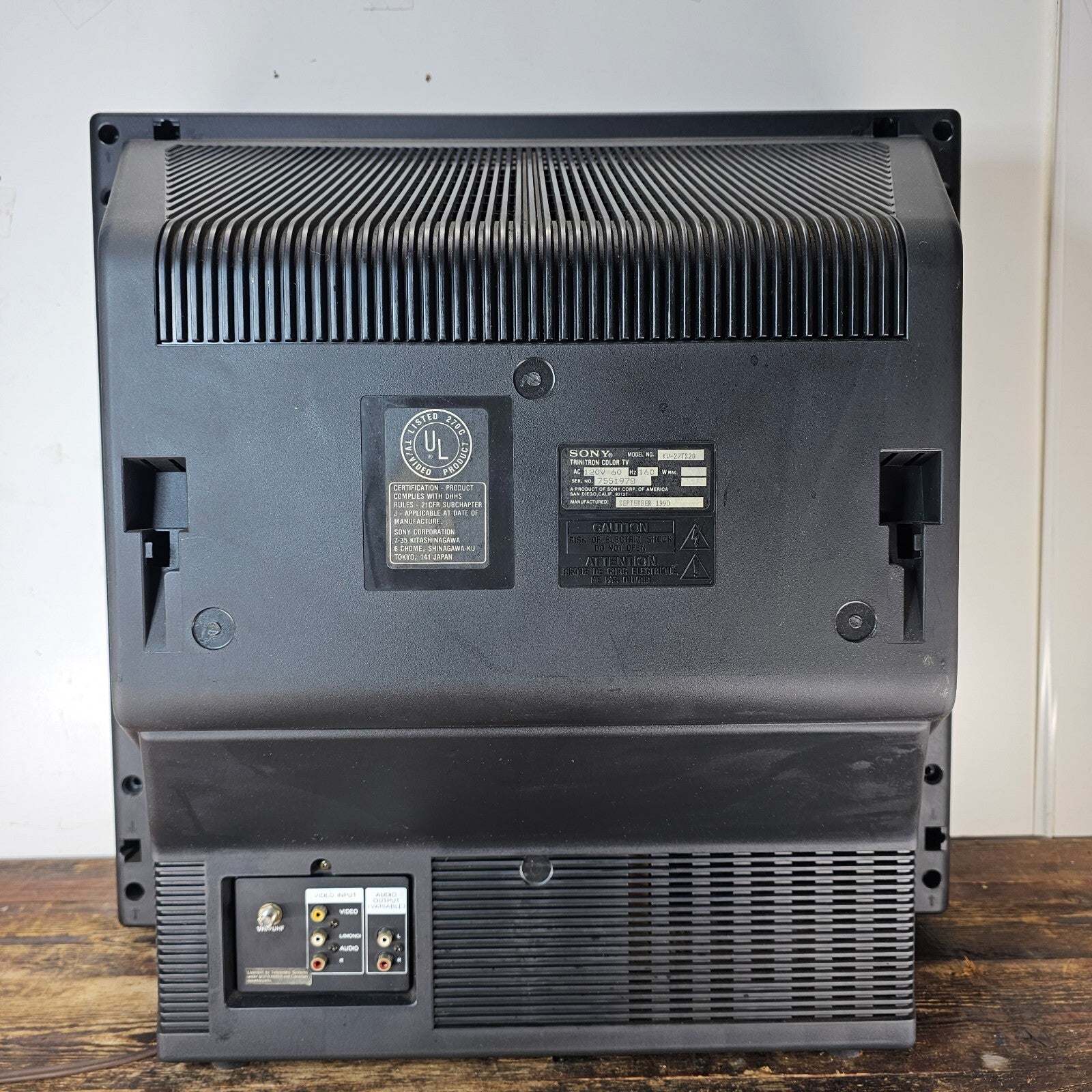 Sony Trinitron 27" Model KV-27TS20 Retro Gaming CRT TV 1990