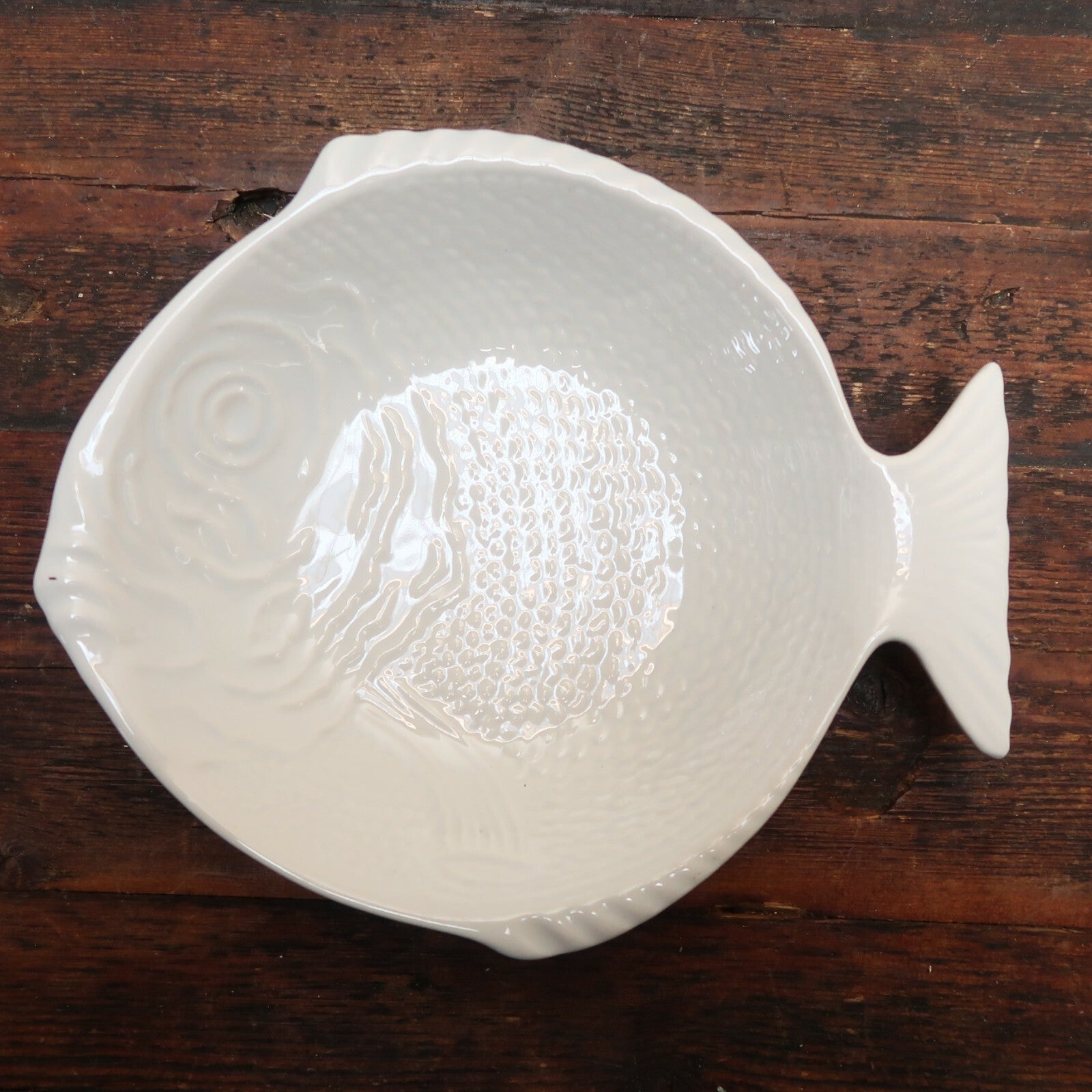 Vintage Oven Proof Fish Shaped Bowl Made In California 10.5" x 9" x 2"