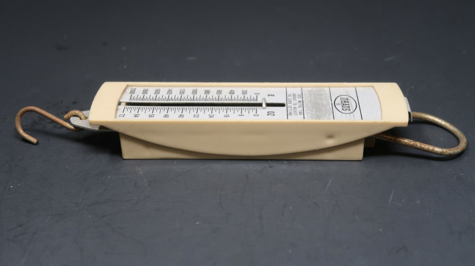 Vintage OHAUS hanging spring scale 2000 Grams 72 Ounces