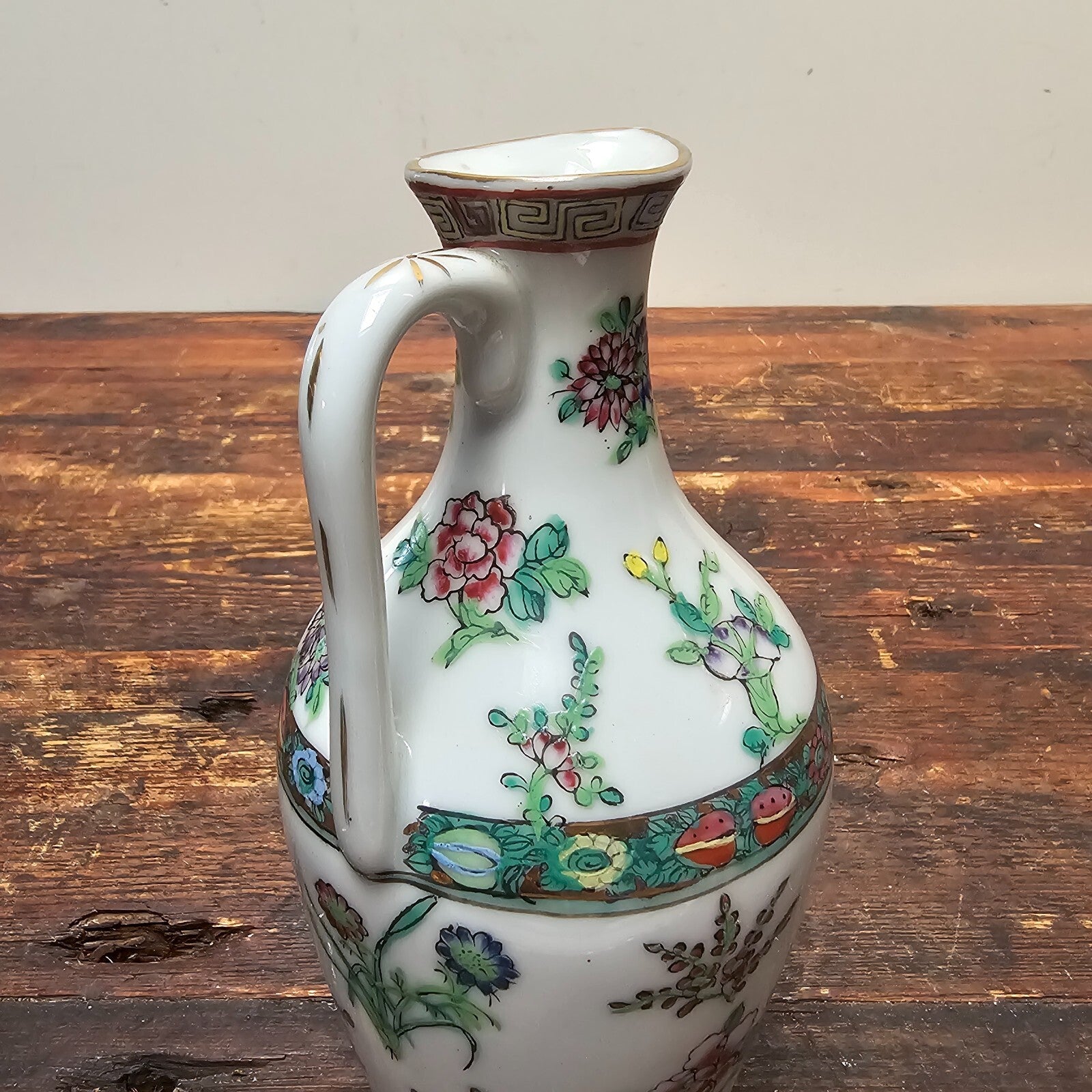 Antique Chinese Porcelain Doucai Ewer Pitcher Qianlong Mark 9" H