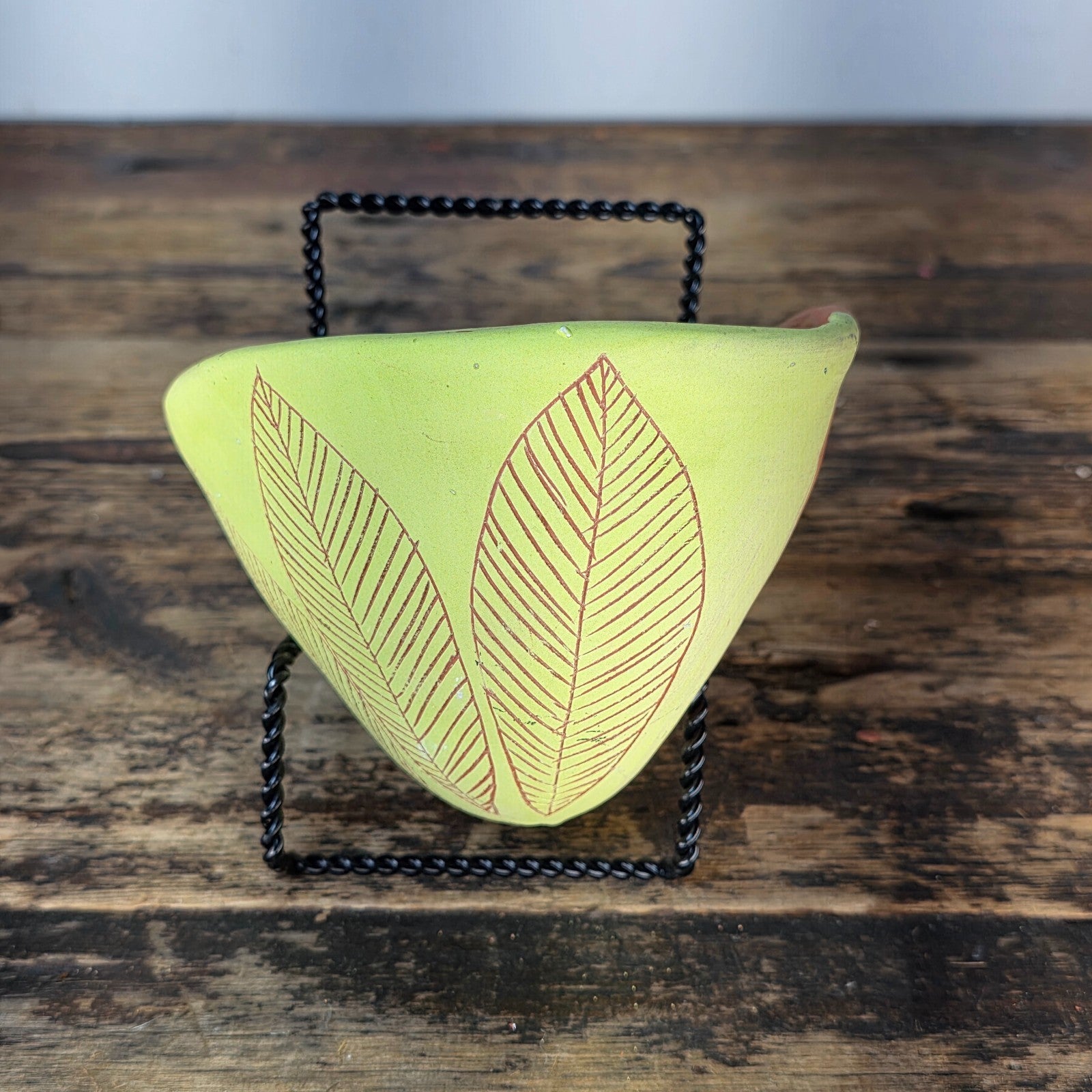 Handmade Terracotta Wall Pocket / Wall Planter (Light Yellow, Leaf Motif)
