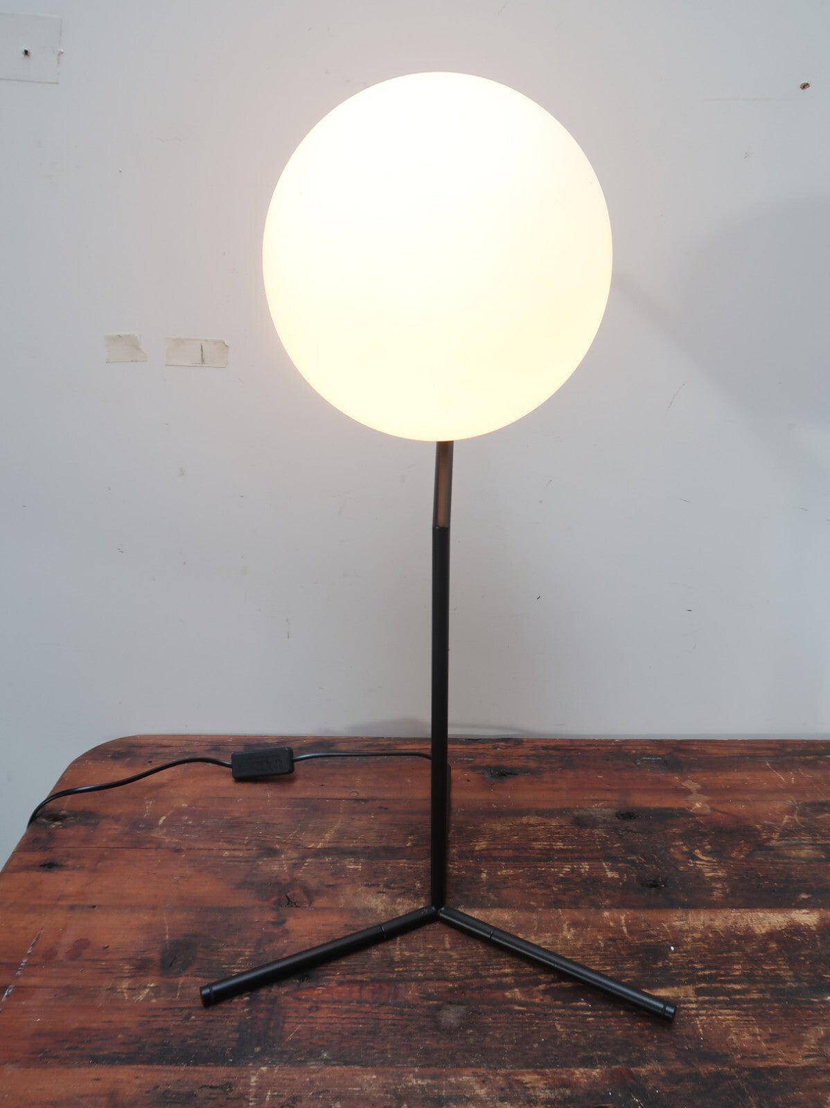 White Glass Round Ball Table Lamp Reading Desk Light Bedroom Lighting