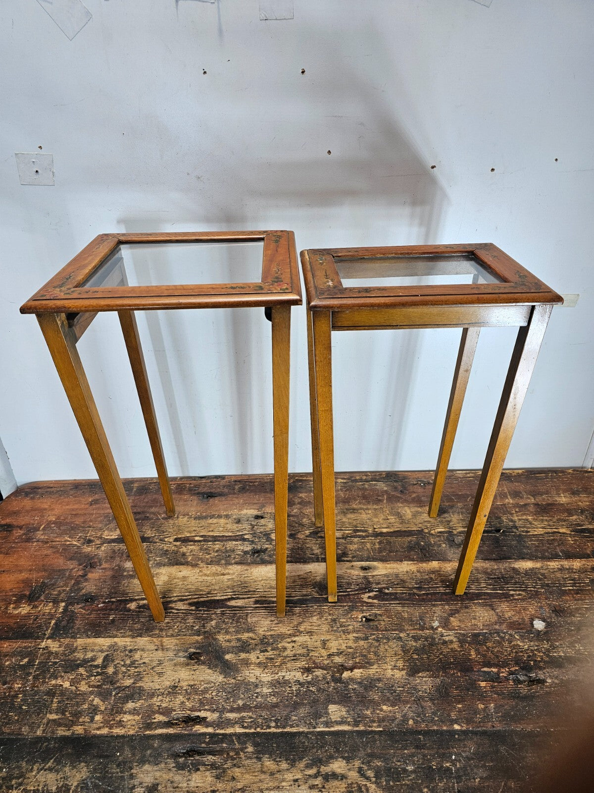 Antique 1920s FLINT & HORNER Hand-painted Nesting Tables with Pencil Post Legs