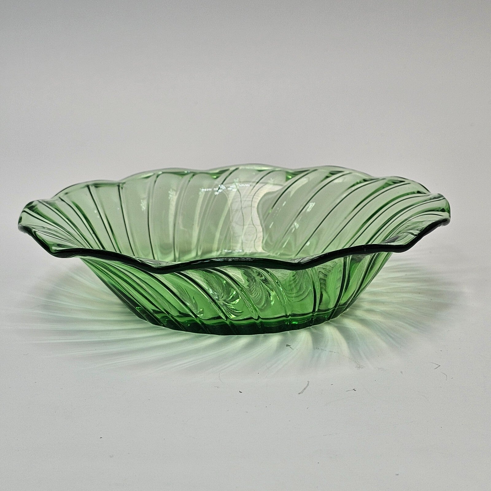 Heisey Moongleam Marcel Wave Swirl Green 6 3/8" Baked Apple Bowl