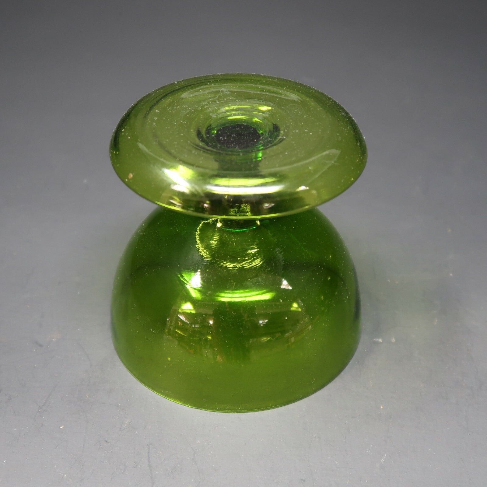 Lot of 4 Green Glass Comport Desert Bowl Cutlery Rest on Bottom  3.75" x 3.75"