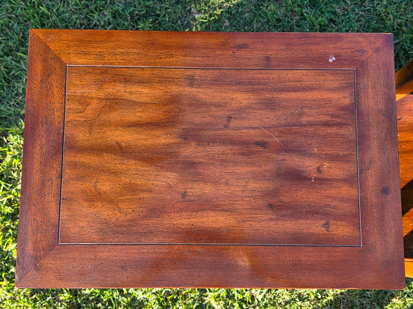 Pair of Henredon Wooden Side Tables / End Tables