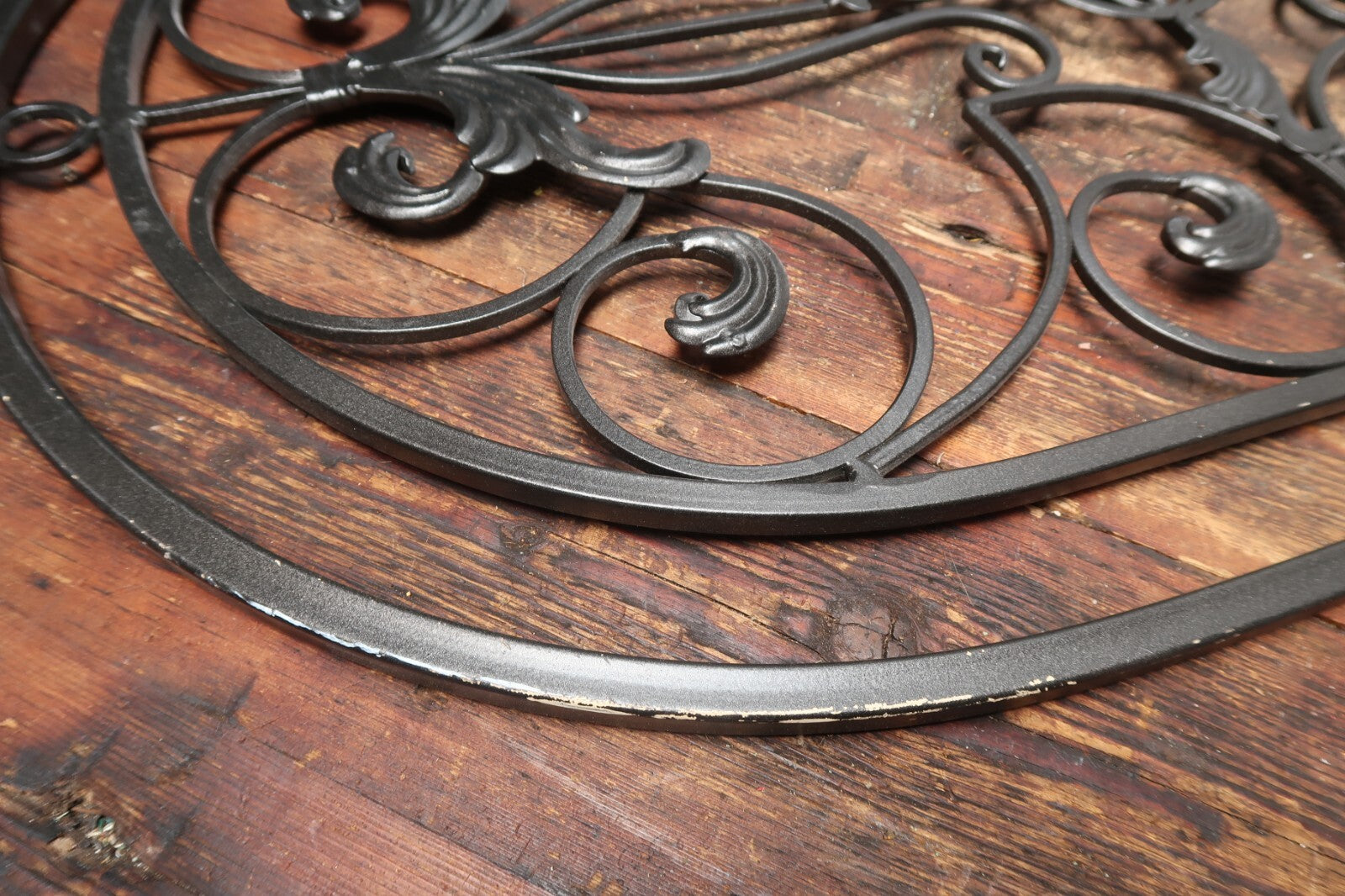 Metal Wall Decor Decorative Victorian Style Hanging Art 36" x 22" (9 lb)