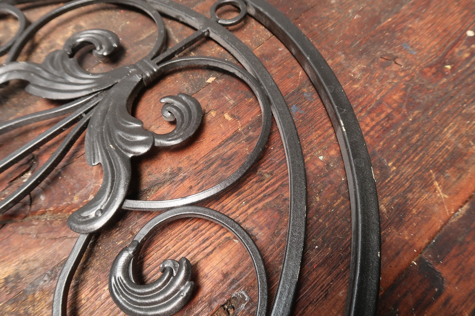 Metal Wall Decor Decorative Victorian Style Hanging Art 36" x 22" (9 lb)