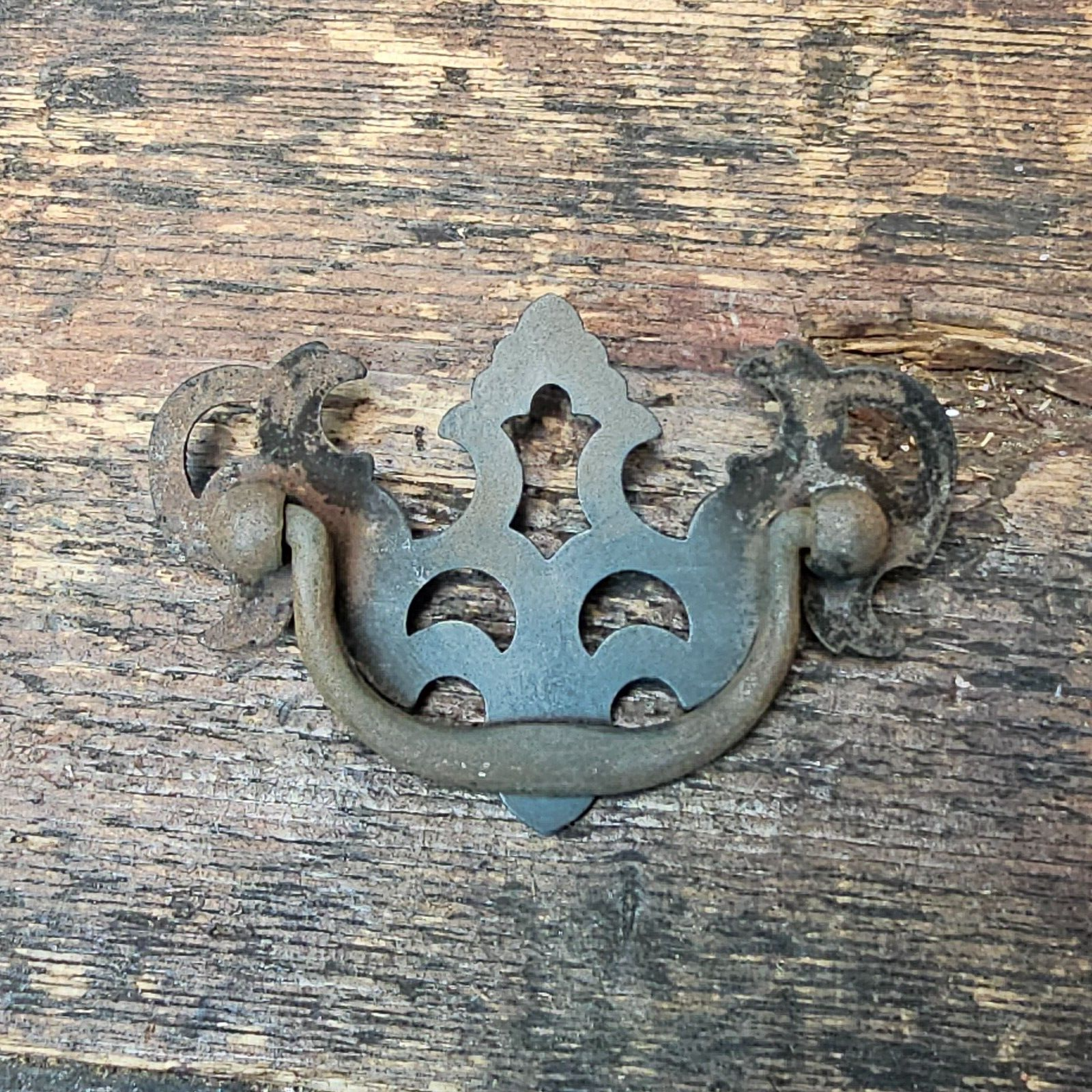 Set of 2 Vintage Rustic Drawer Pulls (D)