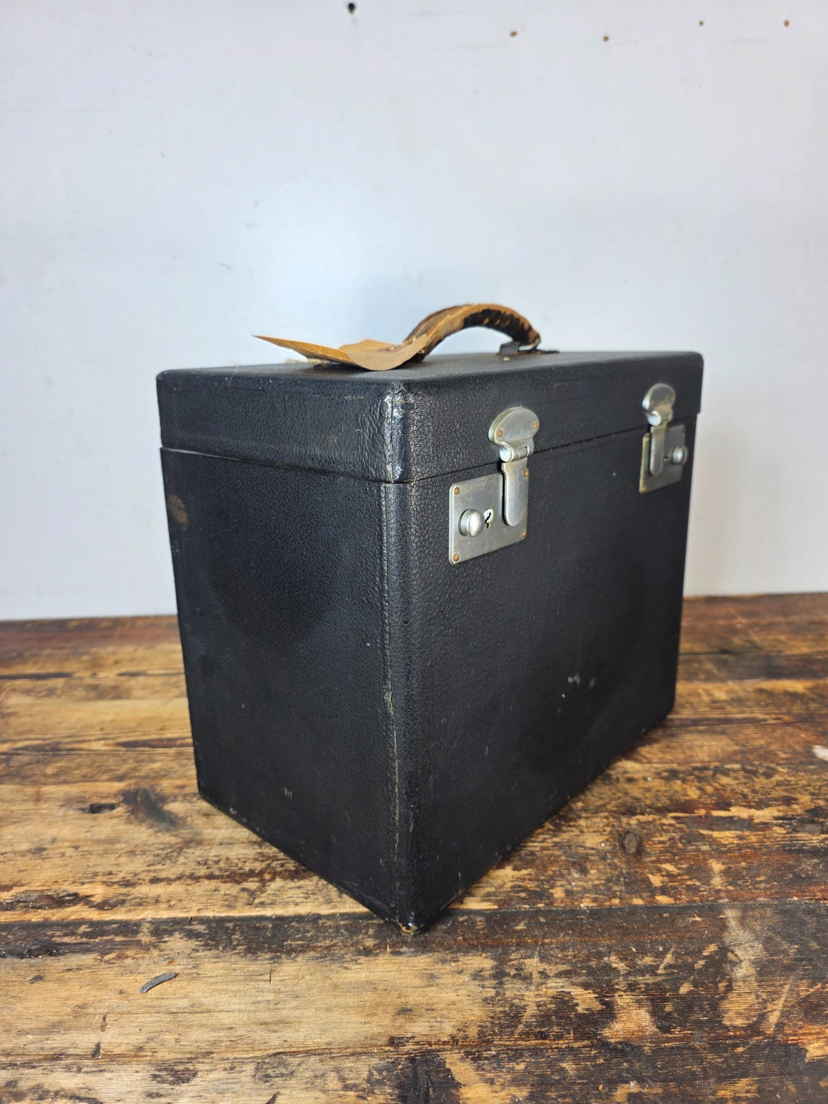1937 Singer 221 Featherweight AE422265 – Early Scroll Faceplate — Motor Tested
