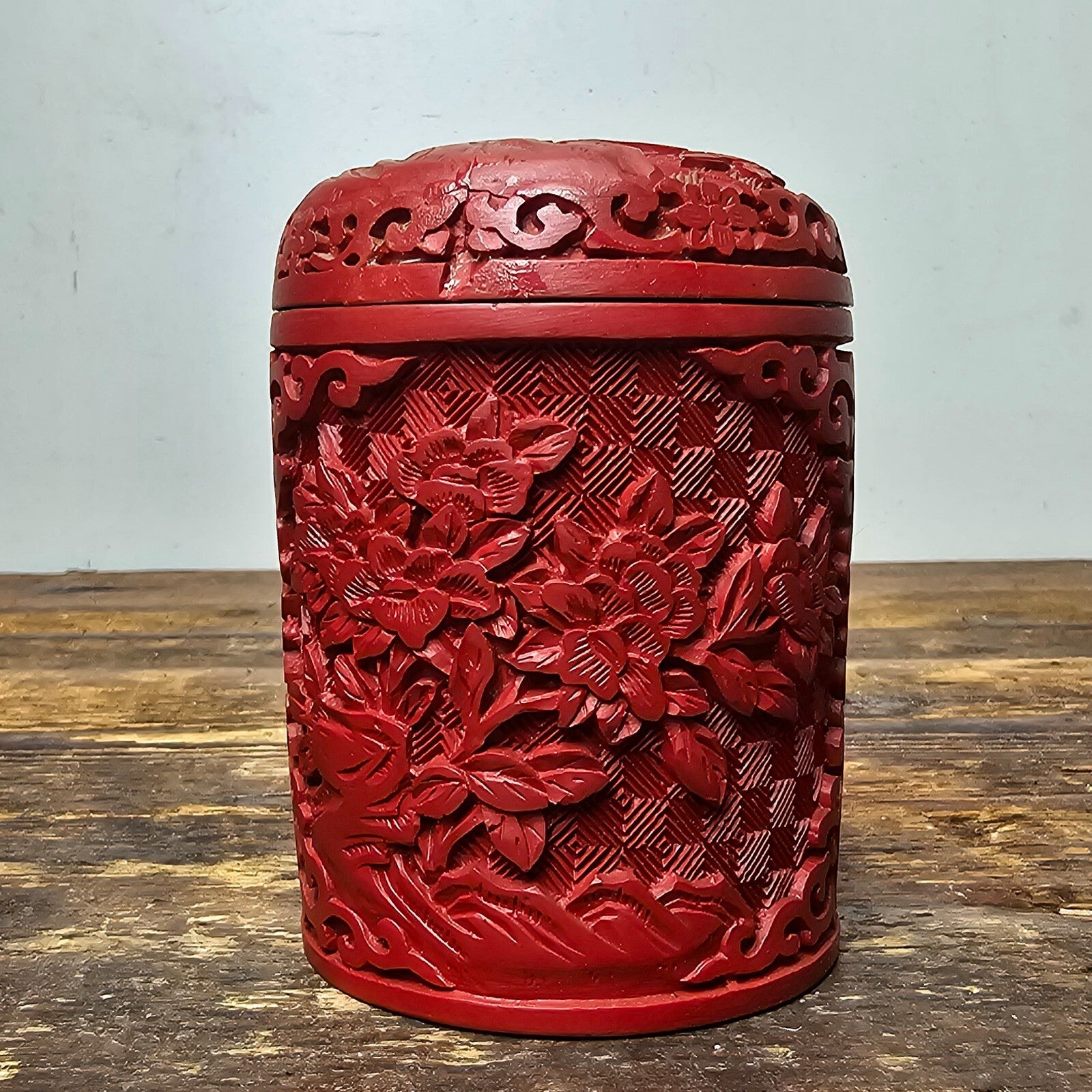 Vintage Chinese Cinnabar Round Canister Jar Kempinski Hotel Beijing in China