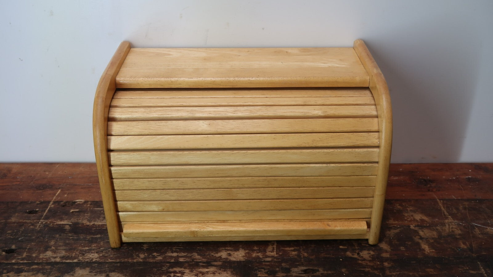 Kamenstein Wood Bread Box Roll-Top Front