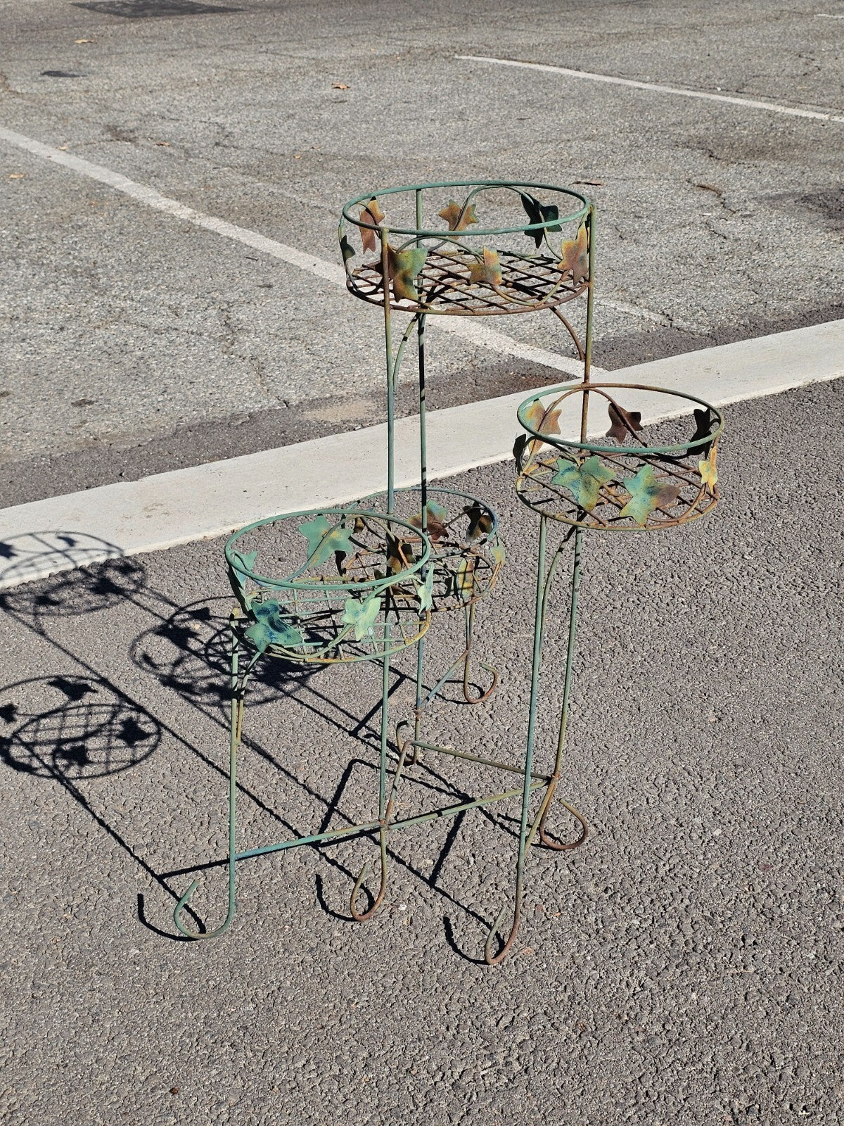 Vintage Rusty 4 Pot Plant Stand With Leaves Weathered 28"H
