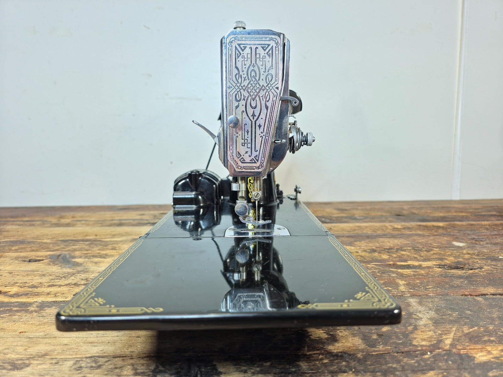1937 Singer 221 Featherweight AE422265 – Early Scroll Faceplate — Motor Tested
