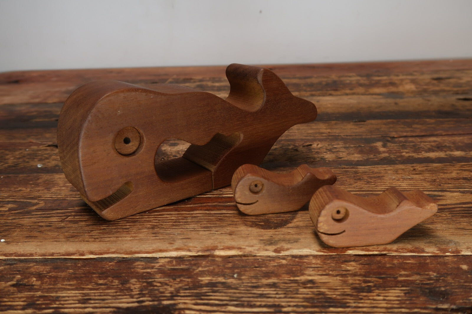 Bob Ameri Hand Carved Wooden Whale With 2 Baby Whales