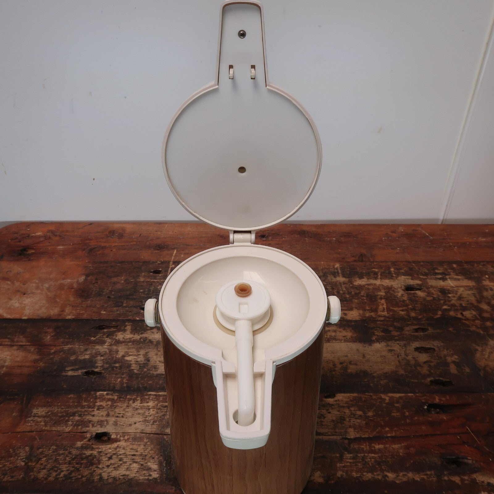 Vintage Air Pot Tea Coffee Dispenser Thermos Carafe Wood Tone 2 Quart Korea