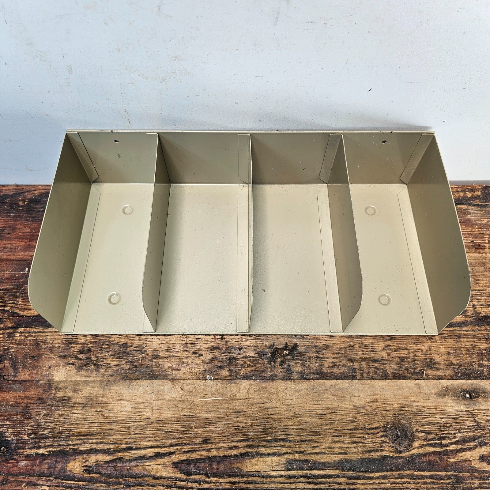 MMF Industries 4-Pocket Wall-Mounted / Desktop Steel Check Holder Light Beige