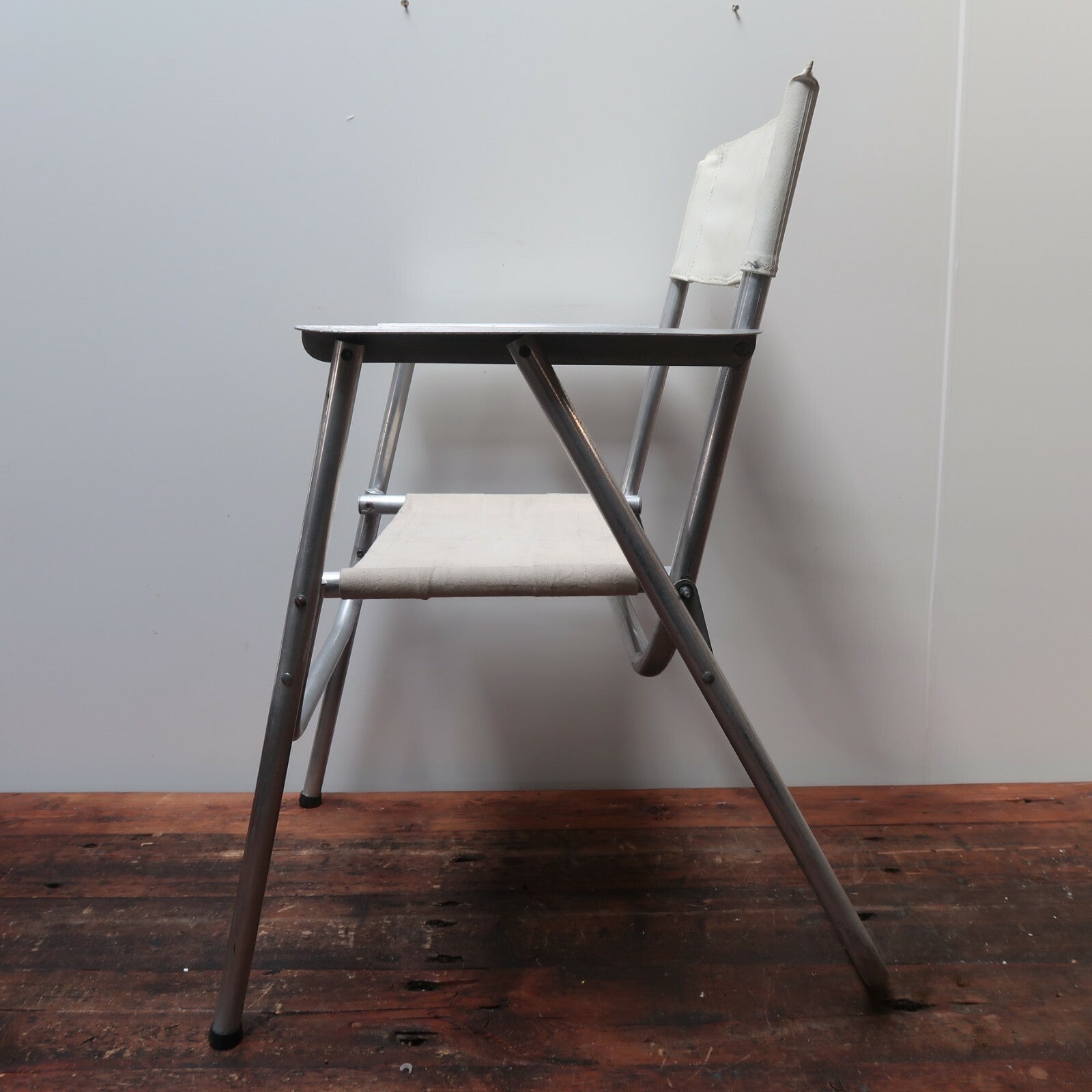 Vintage Aluminum Lawn Beach Chair With Canvas Seat