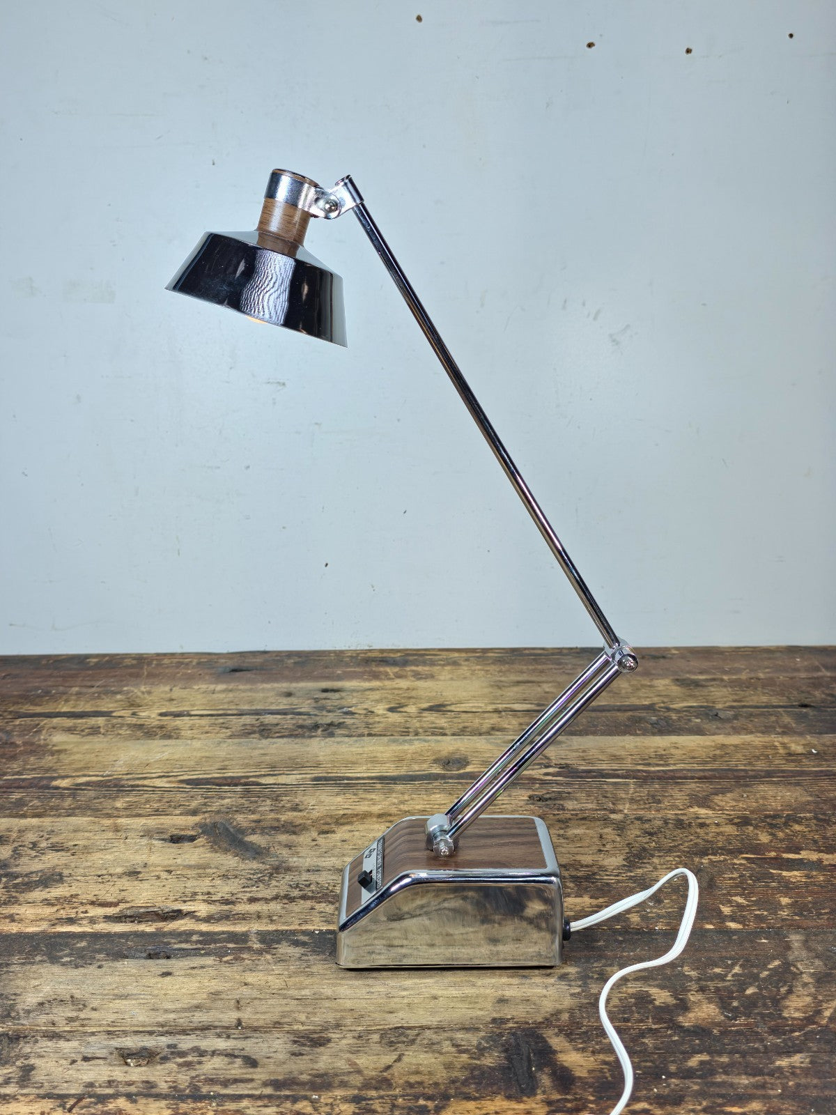 Vintage High Intensity Desk Lamp Model 4202 Transformer Powered NOS Taiwan