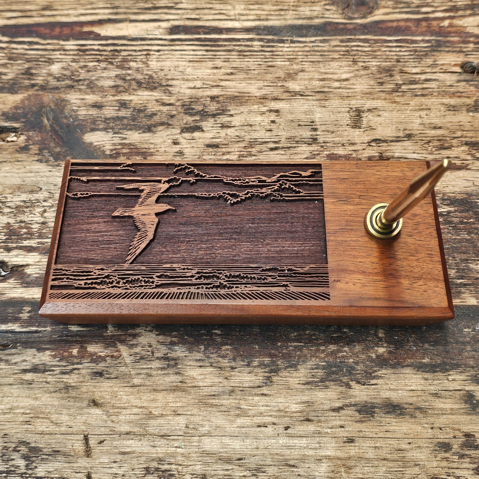 Laser-Engraved American Walnut Seagull Pen Holder