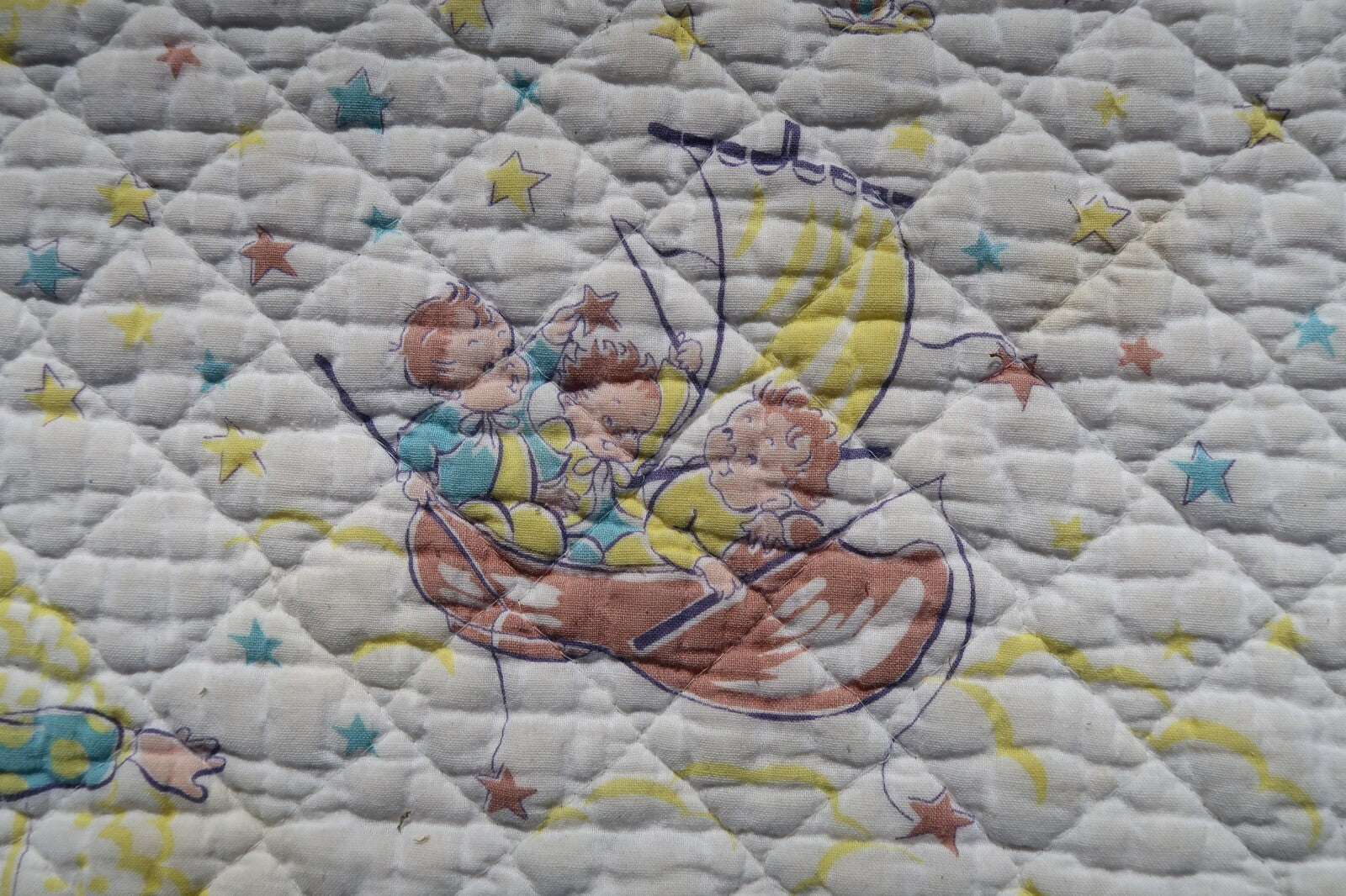 Vintage Quilted Baby Blanket 1950s  Baby's Wonderland 100% Cotton 34" x 46"
