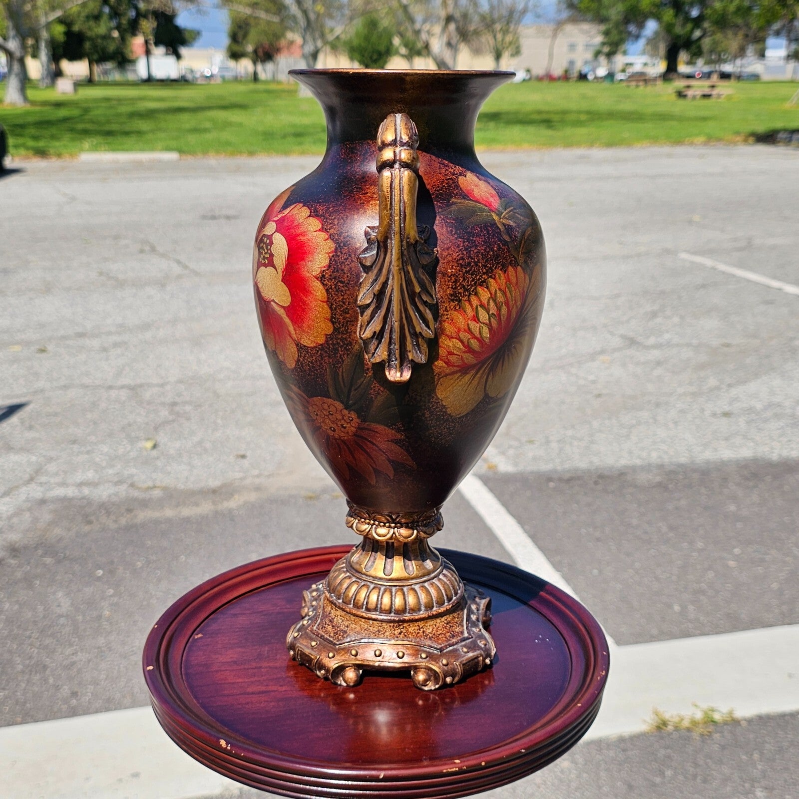Resin Vase + Artificial Flowers Home Decor