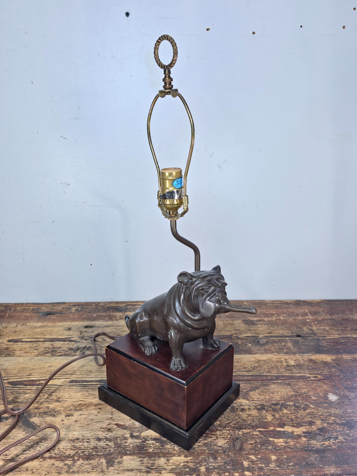 Vintage Bronze-Tone Metal Bulldog Table Lamp — SF Bay Trading