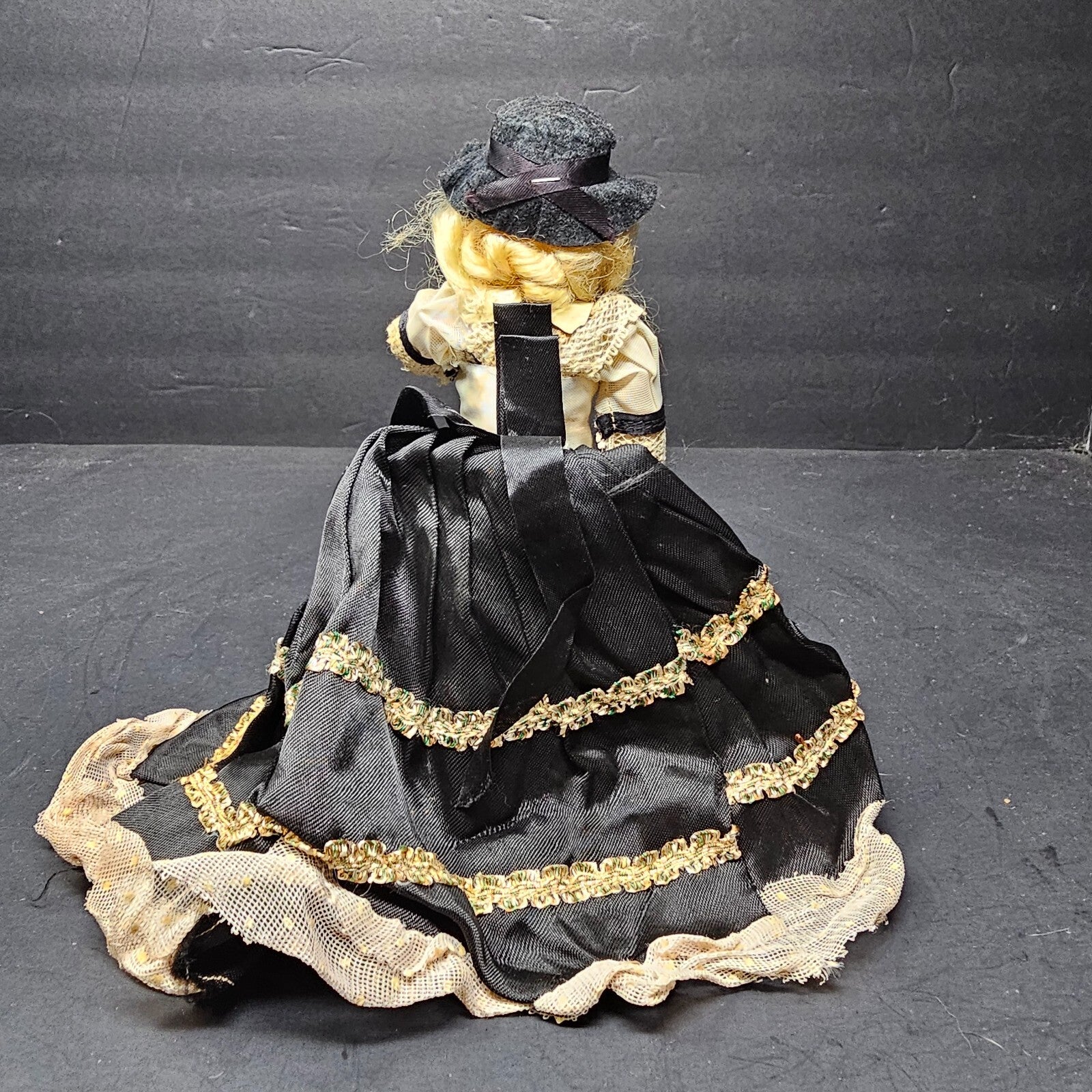 Vintage Sleep Eyes Doll ~ Blonde Hair, Blue Eyes, Fancy Attire 7"
