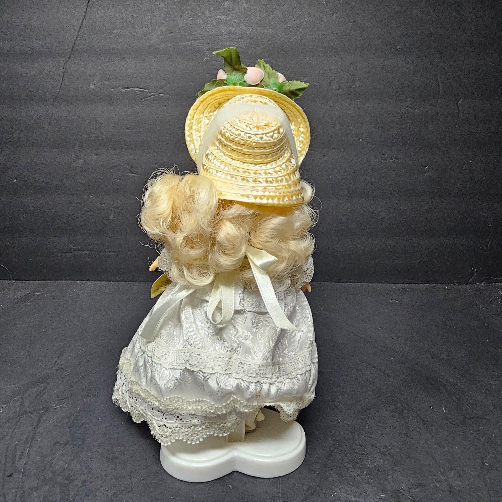 Vogue 8" Victorian Romance by Jessica McClintock With Stand