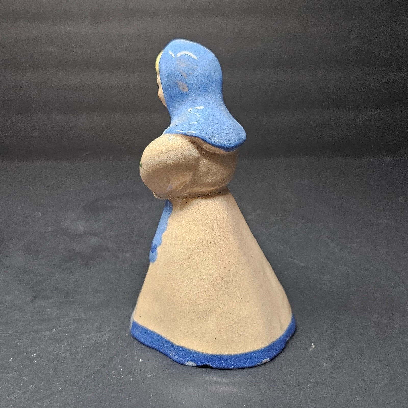 Kay Finch Prairie Girl Figurine Pink & Blue Flowers California Pottery (Damage)