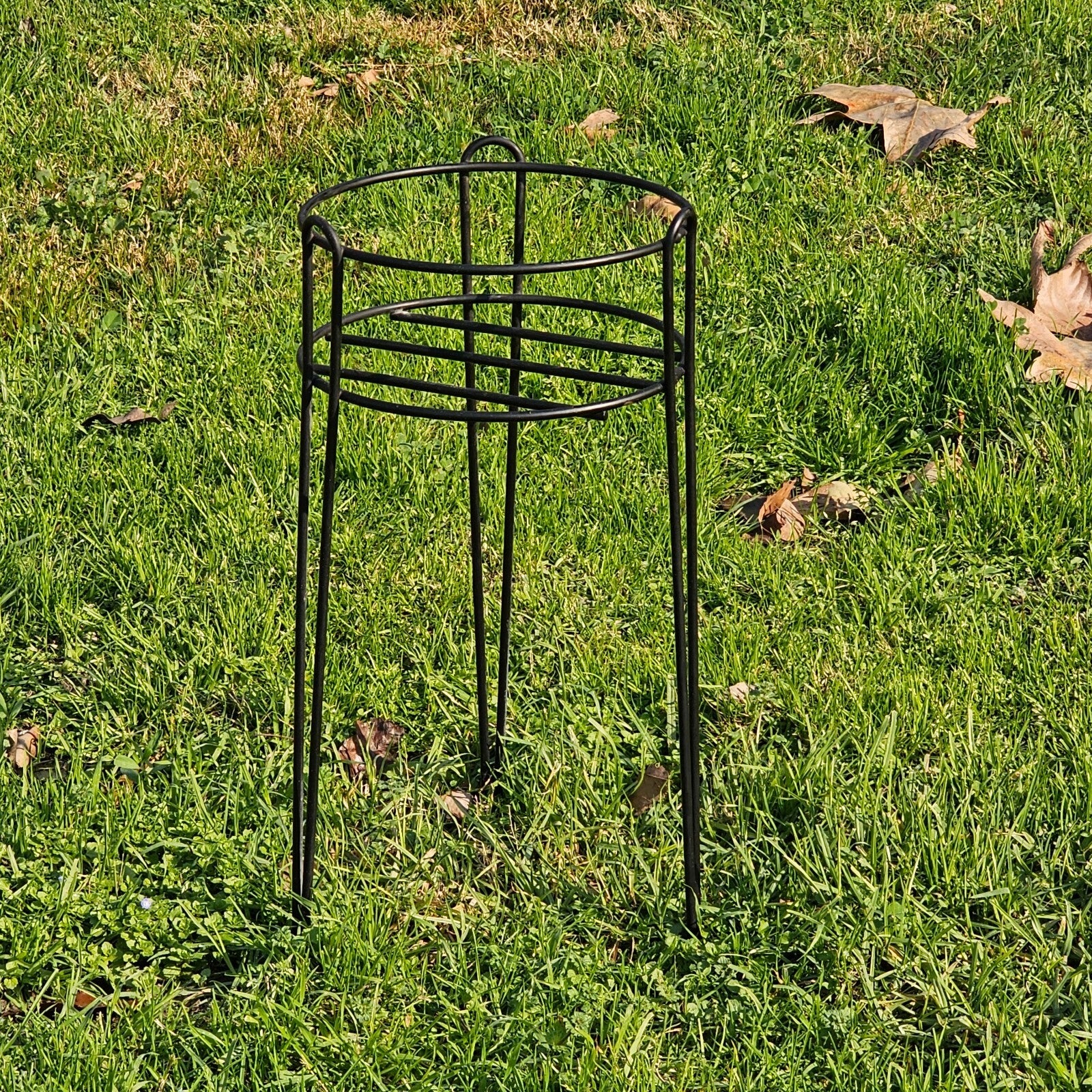 Black Metal Wire Plant Stand 21"H