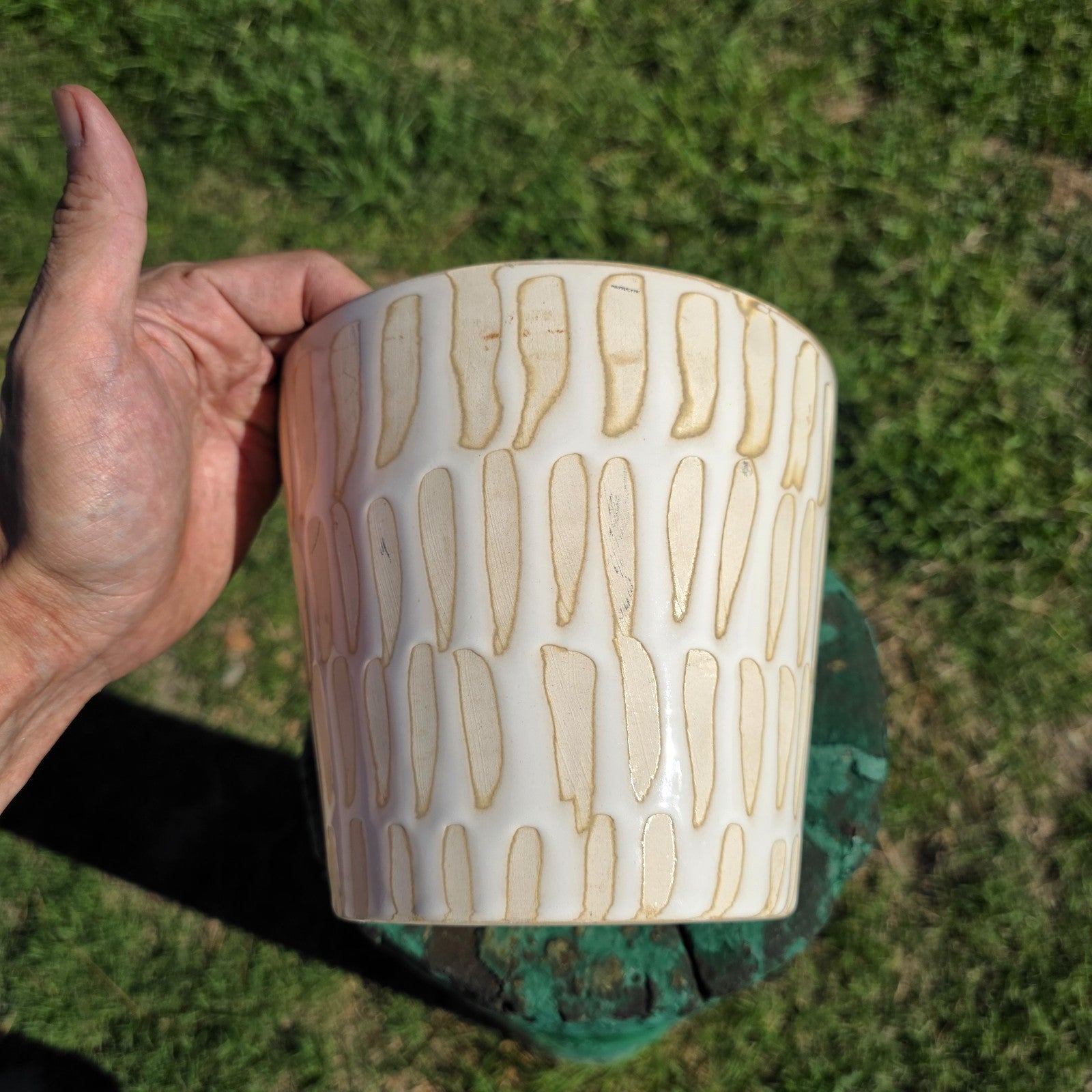 Modern Ceramic Planter with Carved Pattern, 7-Inch Pot